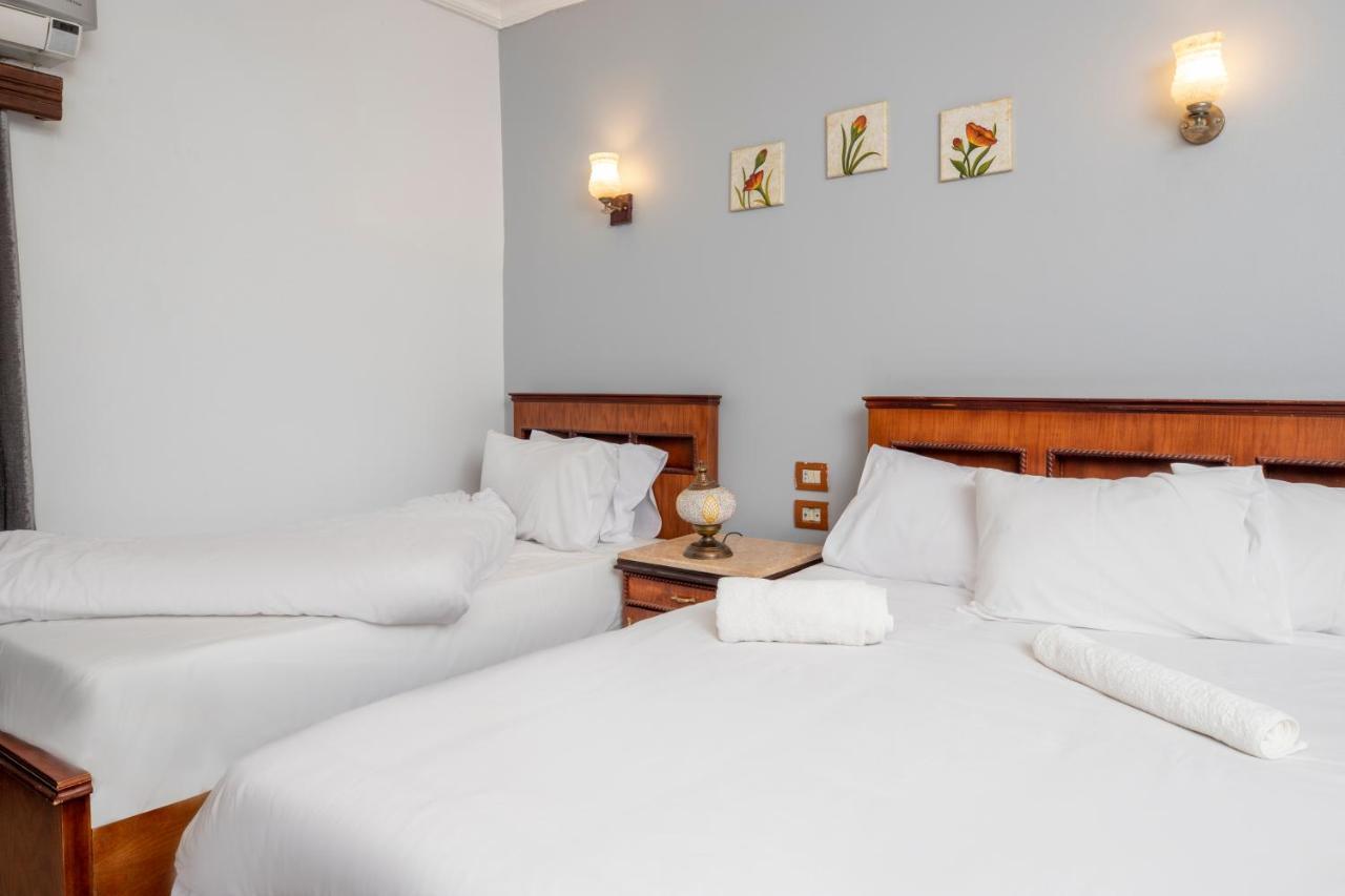 Pyramids Inn Hotel Kafret el-Gabal エクステリア 写真