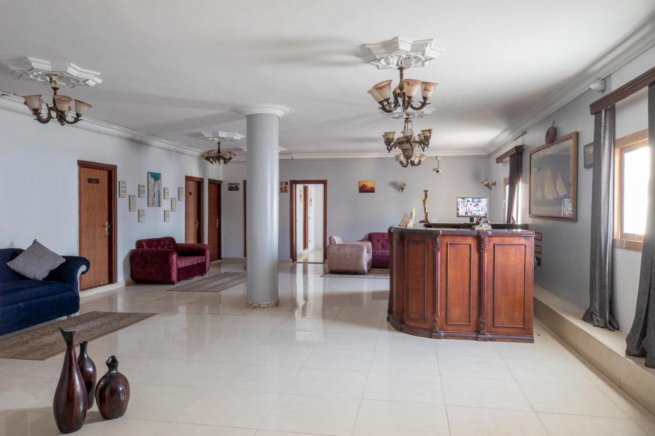 Pyramids Inn Hotel Kafret el-Gabal エクステリア 写真