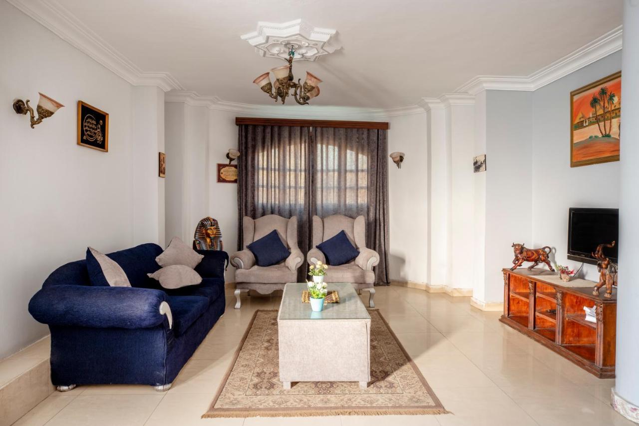 Pyramids Inn Hotel Kafret el-Gabal エクステリア 写真