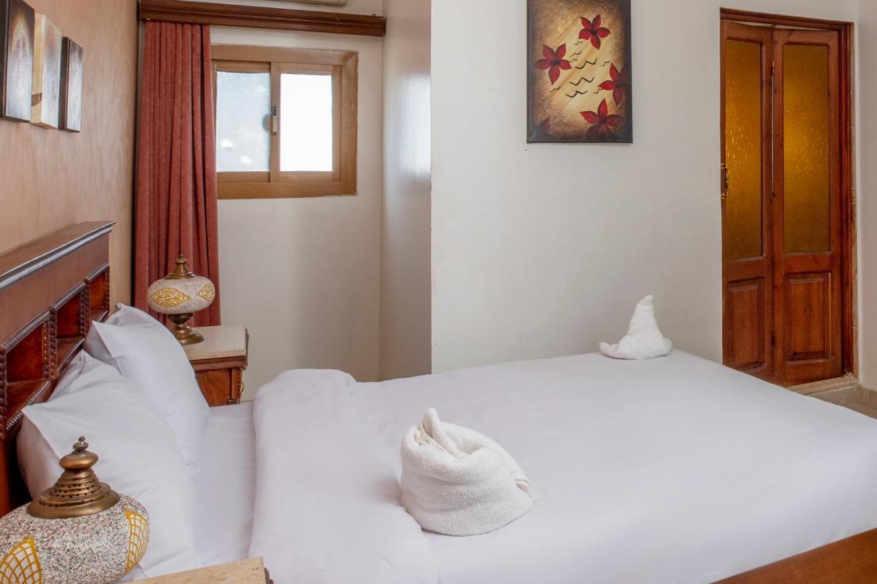 Pyramids Inn Hotel Kafret el-Gabal エクステリア 写真