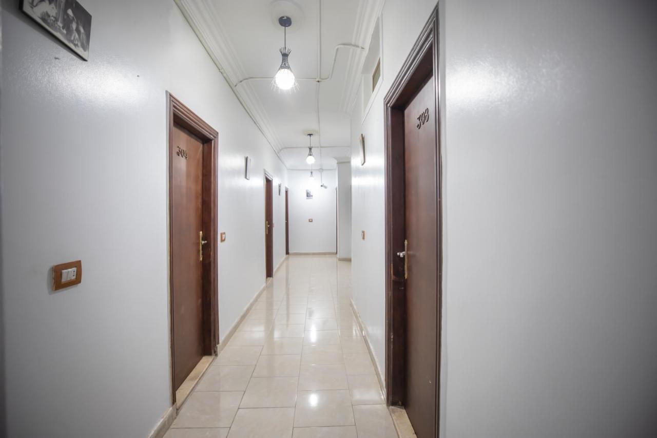 Pyramids Inn Hotel Kafret el-Gabal エクステリア 写真